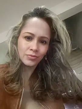 Miasiren online show from September 30, 2025, 5:18 pm