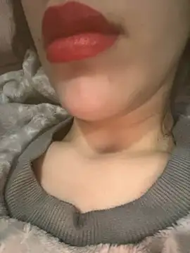 Snapshot of Mimisixo chatting on February 19, 2026, 12:28 am Mimisixo online show from February 19, 2026, 12:28 am