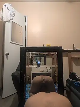 Cnutt310 online show from December 15, 2025, 3:38 pm