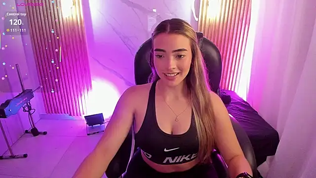 Snapshot of KYLIE_JONES6 chatting on April 15, 2026, 3:02 am KYLIE JONES6 online show from April 15, 2026, 3:02 am