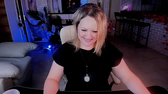 MariemLui online show from October 27, 2025, 2:54 pm