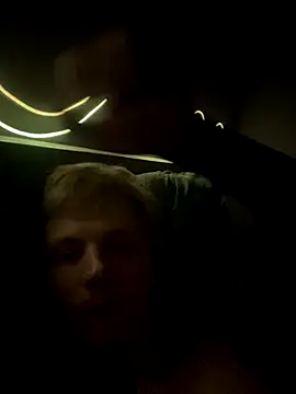  Forest Boy  online show from November 16, 2025, 4:18 am