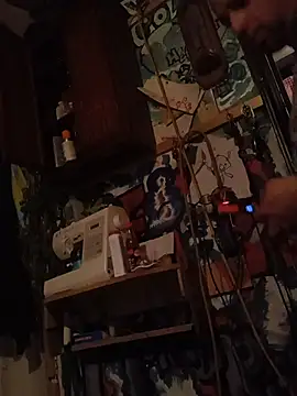 Snapshot of Twoslipperywhenwett chatting on November 14, 2025, 3:55 pm Twoslipperywhenwett online show from November 14, 2025, 3:55 pm