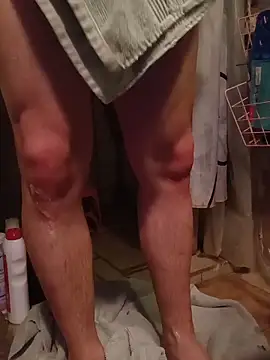 Snapshot of Twoslipperywhenwett chatting on December 22, 2025, 3:58 am Twoslipperywhenwett online show from December 22, 2025, 3:58 am