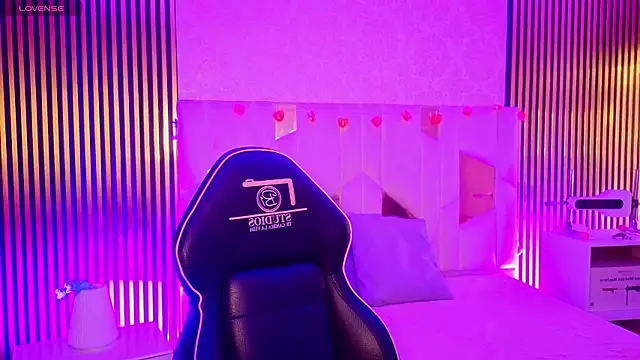 Snapshot of LIHIAN_TAY chatting on April 9, 2026, 12:21 pm LIHIAN TAY online show from April 9, 2026, 12:21 pm