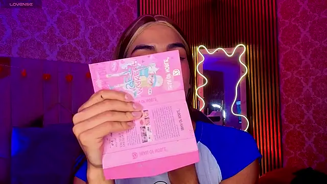 Snapshot of LIHIAN_TAY chatting on April 15, 2026, 12:56 pm LIHIAN TAY online show from April 15, 2026, 12:56 pm