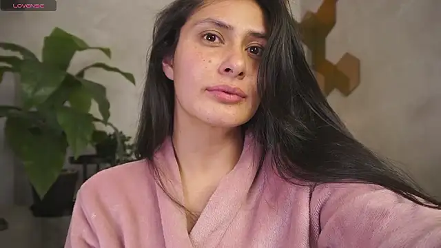 saritass  online show from March 8, 2026, 2:37 am