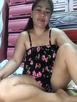 sexybitch 02 online show from February 15, 2026, 8:16 pm