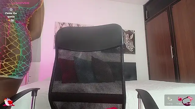 BarbaraGil1 online show from September 30, 2025, 2:00 pm