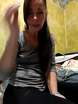 Adeline3302 online show from October 5, 2025, 4:05 pm