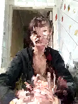 Adeline3302 online show from November 12, 2025, 1:33 pm