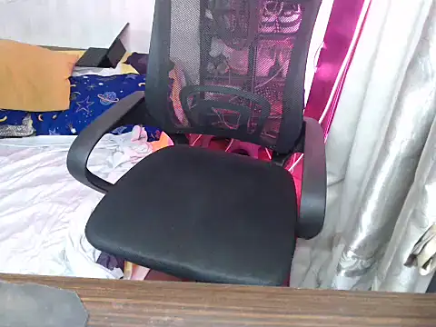 Naughty alfrea online show from December 18, 2025, 9:10 pm