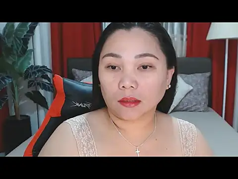 MarielRose143 online show from May 4, 2026, 6:04 pm