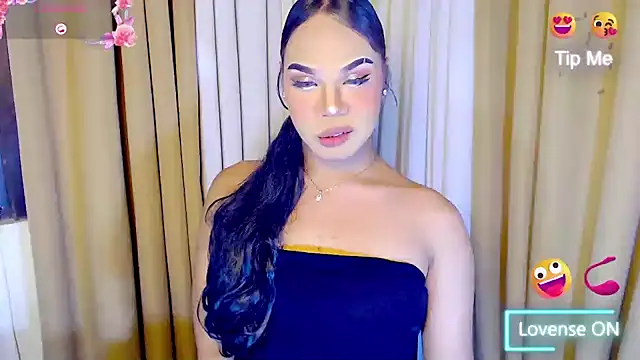 Snapshot of Dream_Mistress chatting on October 12, 2025, 6:12 am Dream Mistress online show from October 12, 2025, 6:12 am