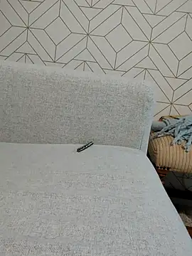 boy8540 online show from April 7, 2026, 8:04 am