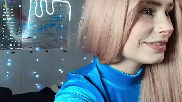 Snapshot of PieraMarch chatting on September 19, 2025, 7:03 pm PieraMarch online show from September 19, 2025, 7:03 pm