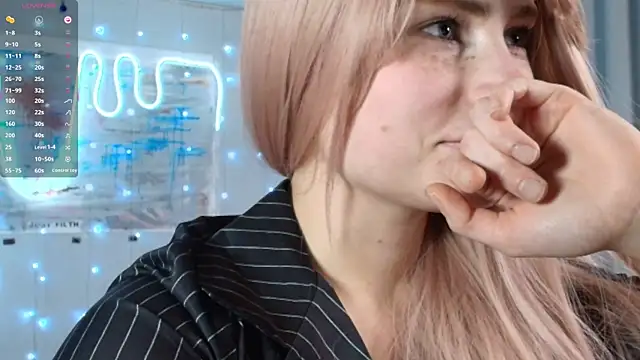 Snapshot of PieraMarch chatting on September 20, 2025, 7:15 pm PieraMarch online show from September 20, 2025, 7:15 pm