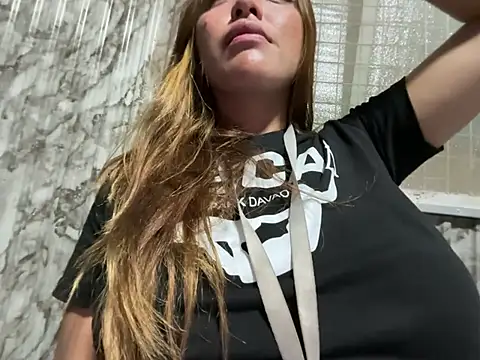 urasianlady online show from March 2, 2026, 3:30 pm