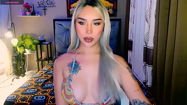 Franchesca Trans online show from November 17, 2025, 2:06 am