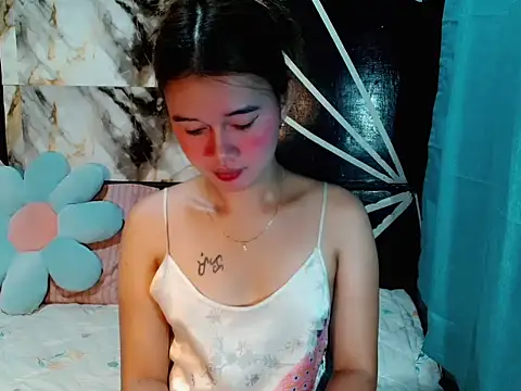 urgirl mikah online show from February 17, 2026, 11:00 pm