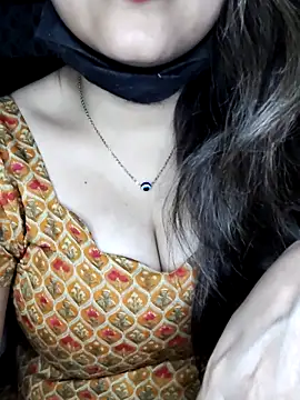 Snapshot of Horny_Shalu chatting on March 13, 2026, 6:42 am Horny Shalu online show from March 13, 2026, 6:42 am