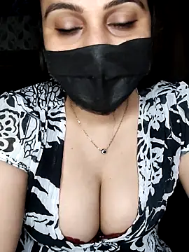 Snapshot of Horny_Shalu chatting on March 20, 2026, 5:40 pm Horny Shalu online show from March 20, 2026, 5:40 pm