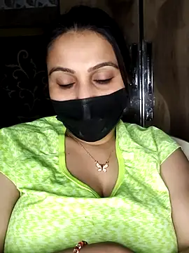 Snapshot of Horny_Shalu chatting on April 11, 2026, 7:51 pm Horny Shalu online show from April 11, 2026, 7:51 pm