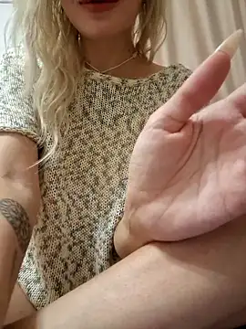 KateMonroe online show from October 13, 2025, 9:15 pm