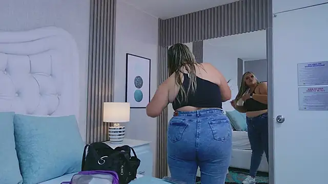 Snapshot of KiimBrooks chatting on January 17, 2026, 11:15 am KiimBrooks online show from January 17, 2026, 11:15 am