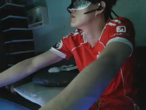 boyhigh1997 online show from November 4, 2025, 5:34 pm