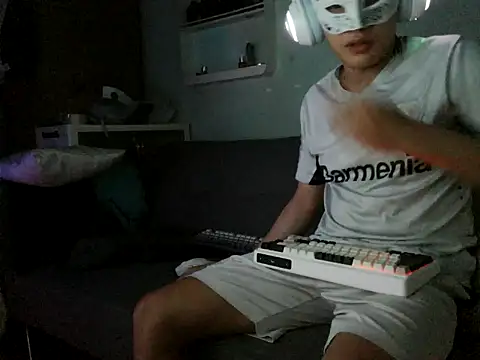 boyhigh1997 online show from May 31, 2026, 5:31 pm