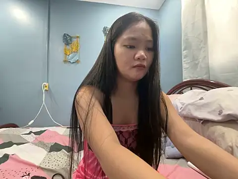 Snapshot of princess_janine chatting on February 13, 2026, 1:45 am princess janine online show from February 13, 2026, 1:45 am