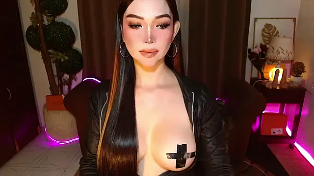 Snapshot of MouthWatering_Ayesha chatting on February 15, 2026, 4:09 am MouthWatering Ayesha online show from February 15, 2026, 4:09 am