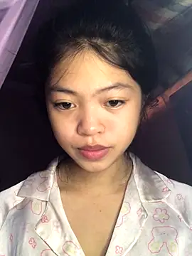 Snapshot of Thy00__ chatting on October 12, 2025, 1:37 am Thy00   online show from October 12, 2025, 1:37 am