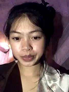 Snapshot of Thy00__ chatting on October 12, 2025, 2:05 pm Thy00   online show from October 12, 2025, 2:05 pm