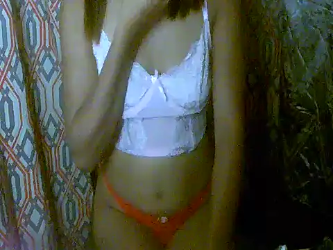 Snapshot of Virgen_christine01 chatting on October 5, 2025, 2:04 pm Virgen christine01 online show from October 5, 2025, 2:04 pm