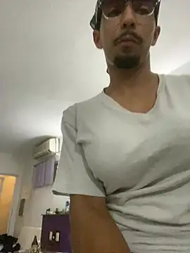 mazerhot online show from January 12, 2026, 9:25 am