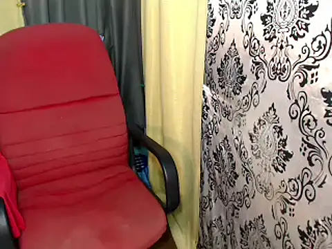 lovelyallena07 online show from March 4, 2026, 7:14 am