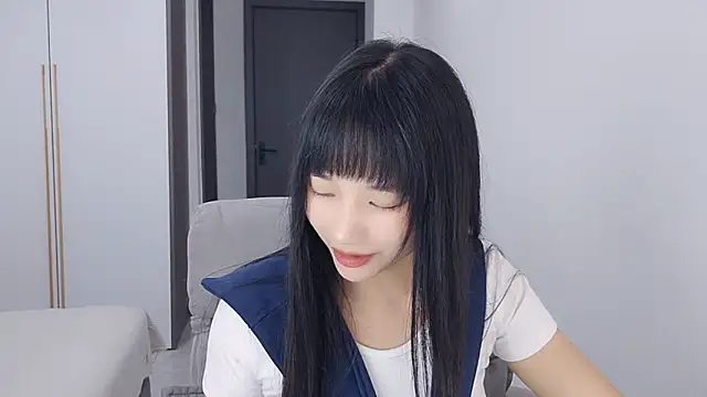 Snapshot of Lisa-3333 chatting on September 18, 2025, 2:30 pm Lisa-3333 online show from September 18, 2025, 2:30 pm