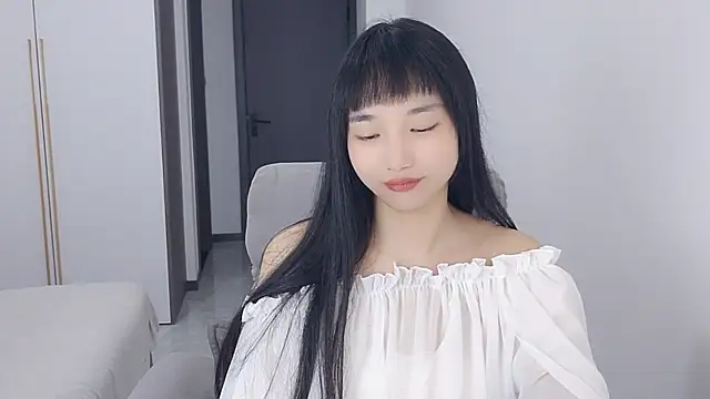 Snapshot of Lisa-3333 chatting on September 28, 2025, 2:22 pm Lisa-3333 online show from September 28, 2025, 2:22 pm