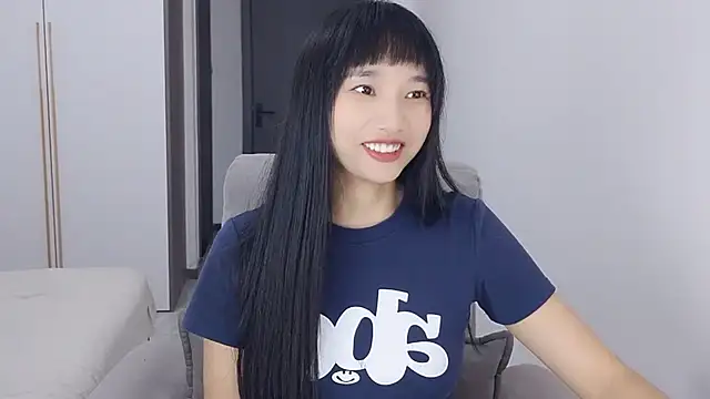 Snapshot of Lisa-3333 chatting on September 29, 2025, 2:22 pm Lisa-3333 online show from September 29, 2025, 2:22 pm