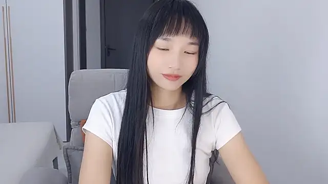 Snapshot of Lisa-3333 chatting on October 12, 2025, 1:54 pm Lisa-3333 online show from October 12, 2025, 1:54 pm