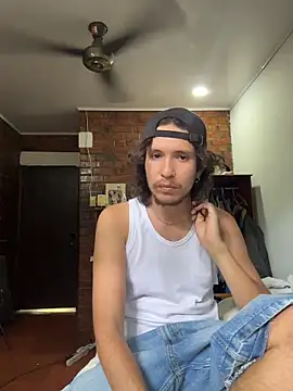 Luxx 14 online show from April 11, 2026, 7:07 pm