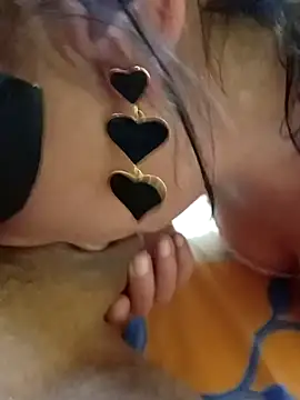 Snapshot of Sandrasweetgirl chatting on February 3, 2026, 8:19 am Sandrasweetgirl online show from February 3, 2026, 8:19 am