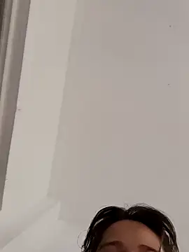 Isabella5 Brown  online show from September 30, 2025, 3:17 pm