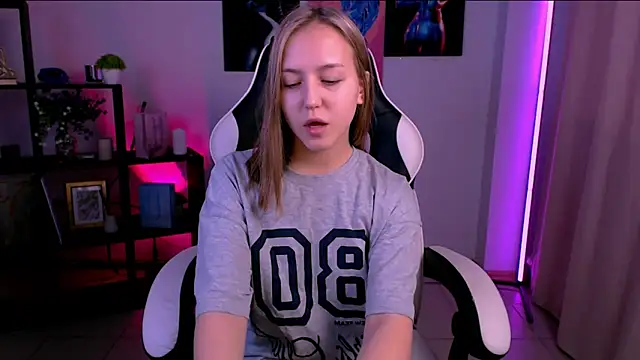 Snapshot of CindySparkl chatting on February 11, 2026, 3:33 am CindySparkl online show from February 11, 2026, 3:33 am