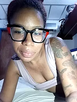 LilithCuban online show from April 19, 2026, 8:55 pm