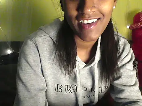 mickle james online show from November 26, 2025, 5:58 pm