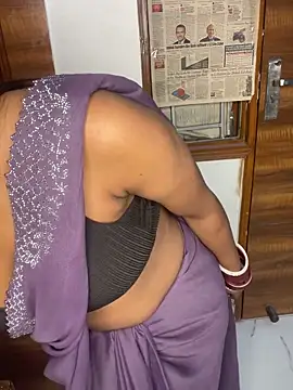 mickle james online show from March 5, 2026, 6:59 pm