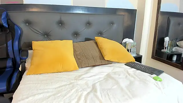 Mathewboy1 online show from April 1, 2026, 11:33 am